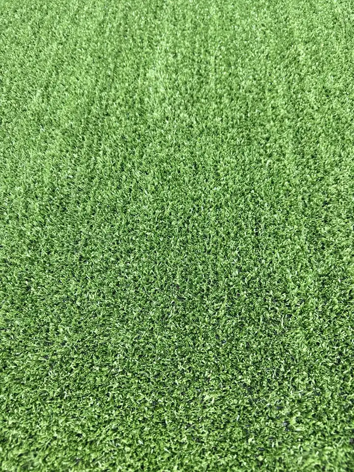 Acercamiento a la fibra del pasto sintético Aruba 10